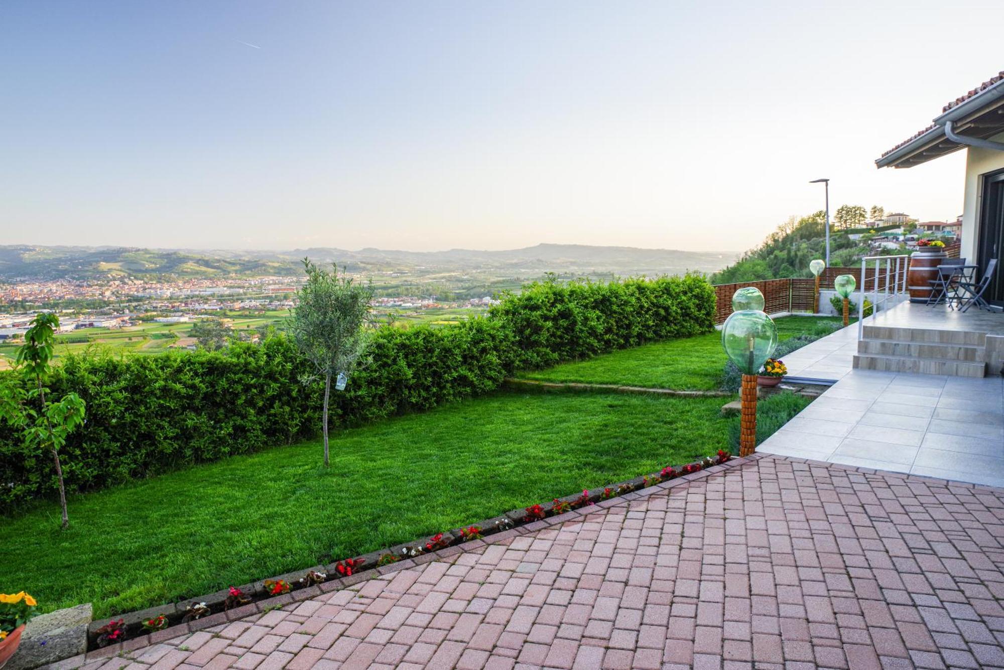 Vista Langhe - Cerratohouses Guarene Екстериор снимка